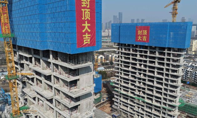 Investors Monitor China’s ‘Two Sessions’ for Property Reform Clues