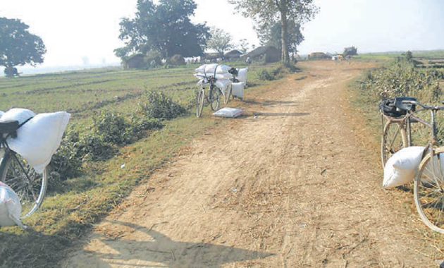Smuggling networks exploit Nepal’s open border to flood markets with untaxed goods